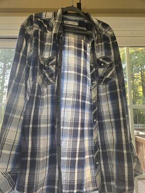 BKE Plaid Button-Up Shirt in Blue and White